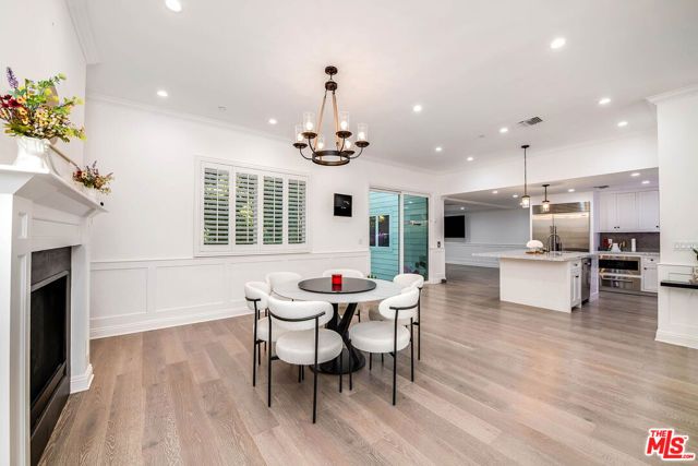 4222 Woodman Avenue, Los Angeles, CA 91423