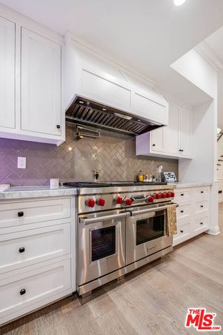 4222 Woodman Avenue, Los Angeles, CA 91423
