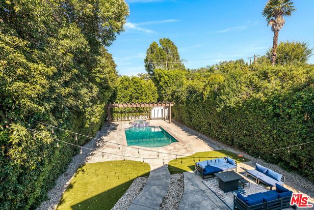 4222 Woodman Avenue, Los Angeles, CA 91423