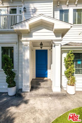 4222 Woodman Avenue, Los Angeles, CA 91423