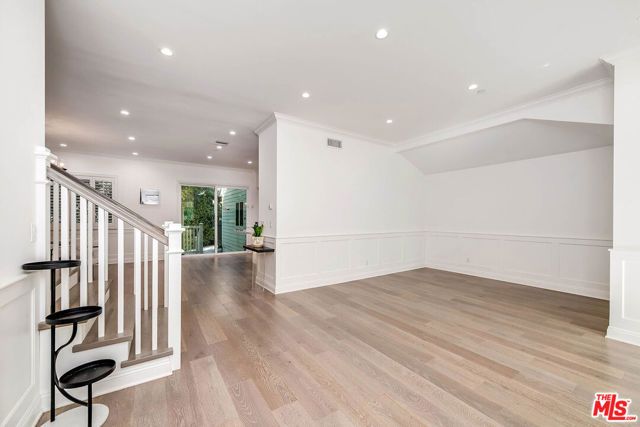 4222 Woodman Avenue, Los Angeles, CA 91423