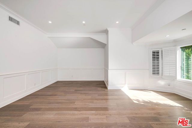 4222 Woodman Avenue, Los Angeles, CA 91423