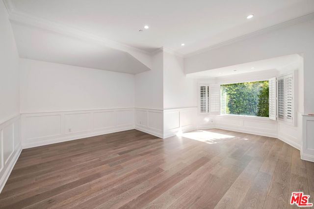 4222 Woodman Avenue, Los Angeles, CA 91423