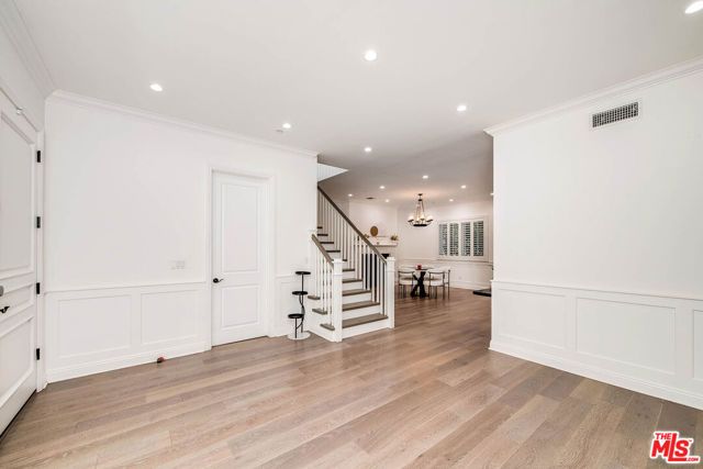 4222 Woodman Avenue, Los Angeles, CA 91423