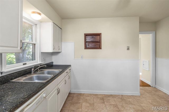 655 Florland Drive, Florissant, MO 63031