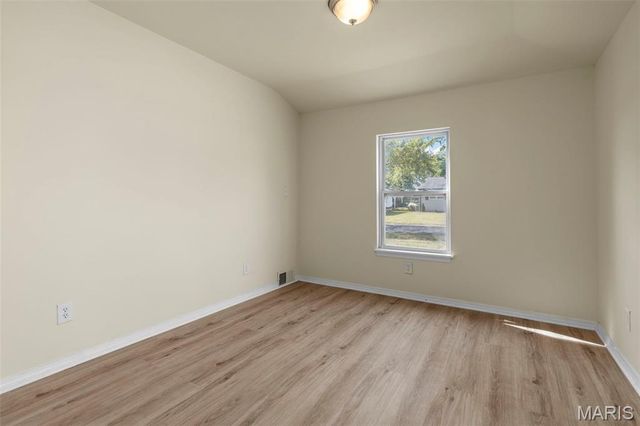 655 Florland Drive, Florissant, MO 63031