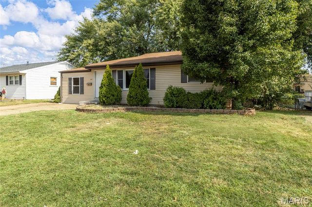 655 Florland Drive, Florissant, MO 63031