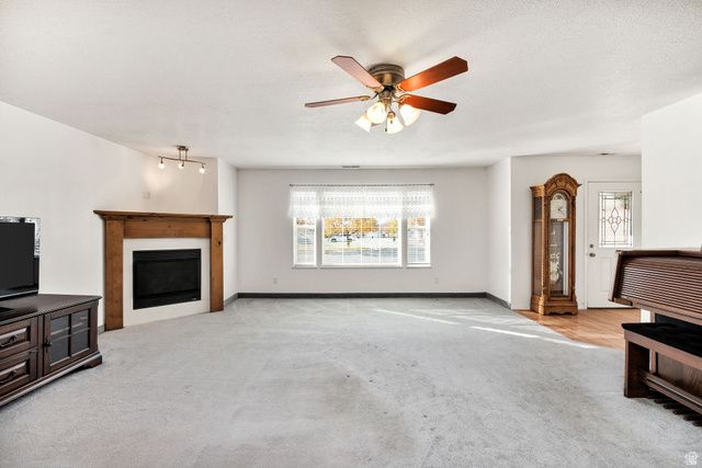 221 W 260 N, Hyde Park, UT 84318
