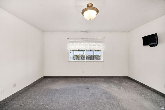 221 W 260 N, Hyde Park, UT 84318