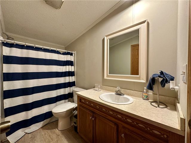 522 Gardner Stop Rd, Shenango Twp, PA 16101
