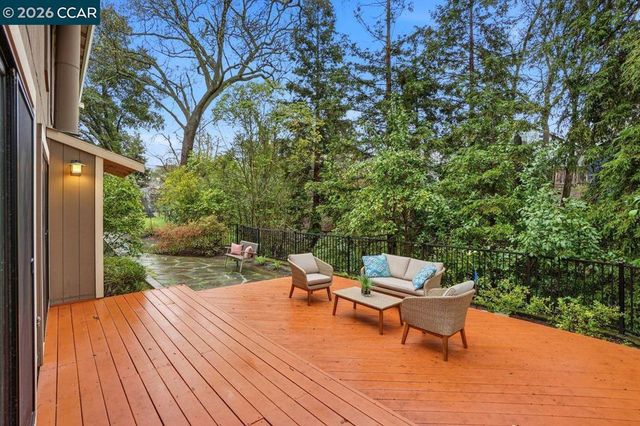 1903 1903 Via Ferrari, Lafayette, CA 94549