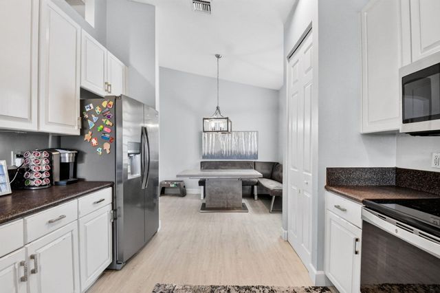 8049 Via Bolzano, Greenacres, FL 33467