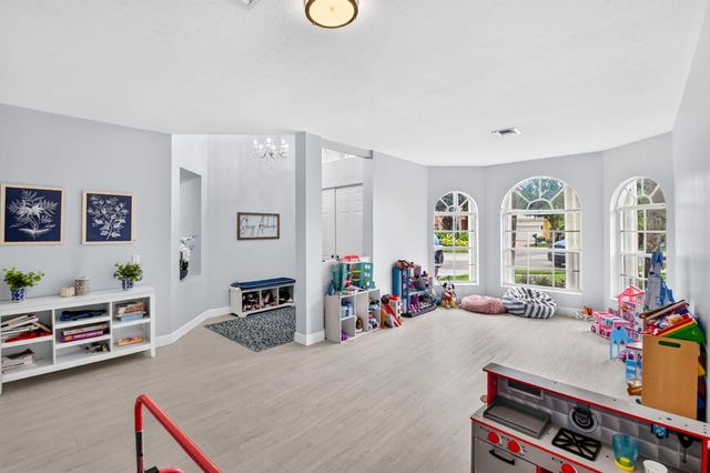 8049 Via Bolzano, Greenacres, FL 33467