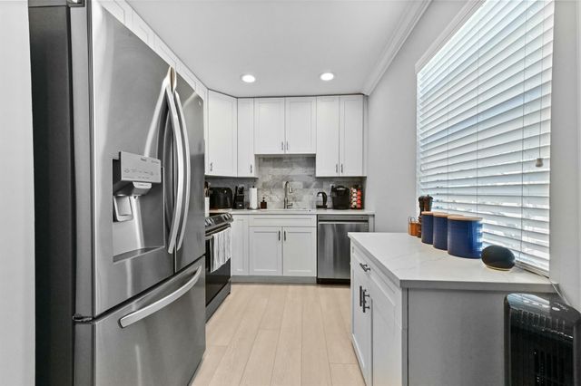 279 Normandy F, Delray Beach, FL 33484