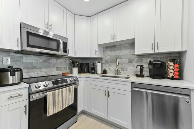 279 Normandy F, Delray Beach, FL 33484