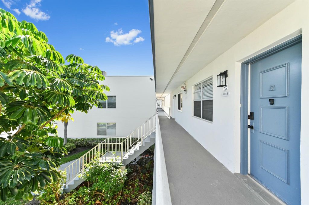 279 Normandy F, Delray Beach, FL 33484
