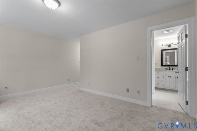 2501 Chimney House Ct, Midlothian, VA 23112