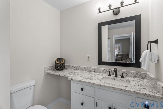 2501 Chimney House Ct, Midlothian, VA 23112