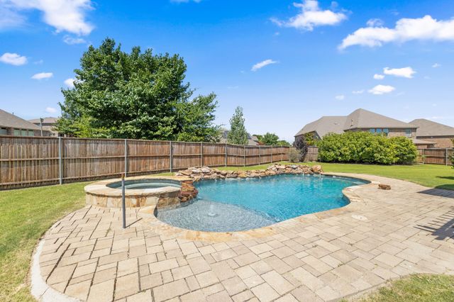 701 Park Place Lane, Mckinney, TX 75071