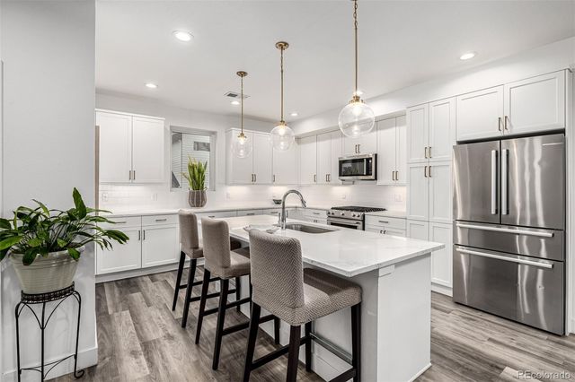 6820 E Lowry Boulevard, Denver, CO 80230