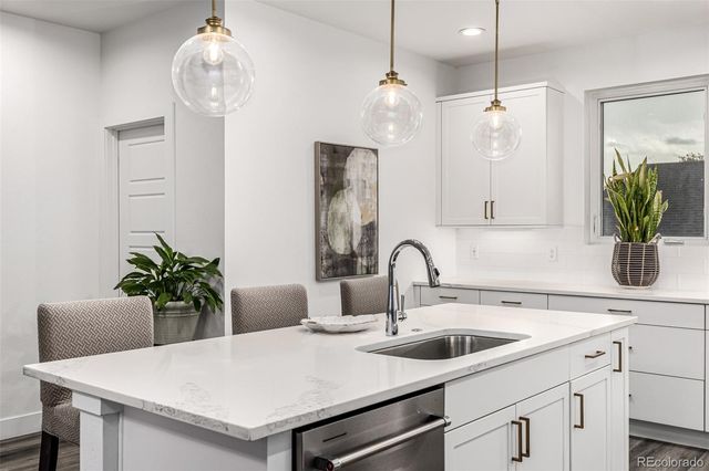 6820 E Lowry Boulevard, Denver, CO 80230