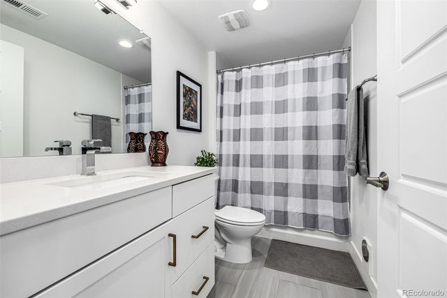 6820 E Lowry Boulevard, Denver, CO 80230