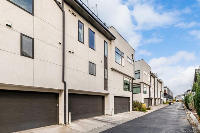 6820 E Lowry Boulevard, Denver, CO 80230