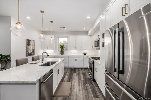 6820 E Lowry Boulevard, Denver, CO 80230