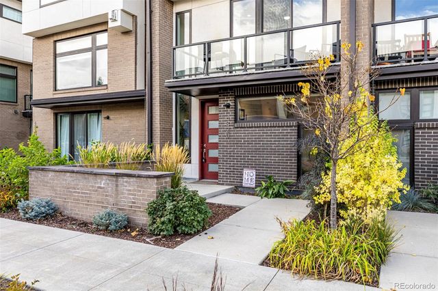 6820 E Lowry Boulevard, Denver, CO 80230