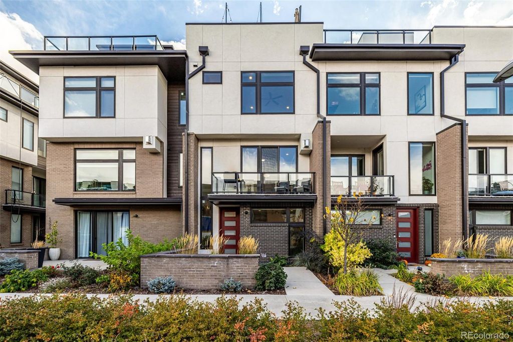 6820 E Lowry Boulevard, Denver, CO 80230