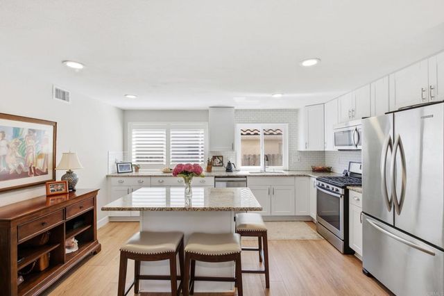 1702 Avenida Vista Labera, Oceanside, CA 92056