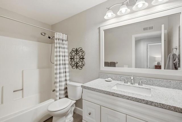 1702 Avenida Vista Labera, Oceanside, CA 92056