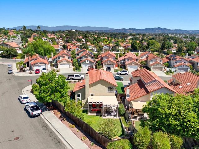 1702 Avenida Vista Labera, Oceanside, CA 92056