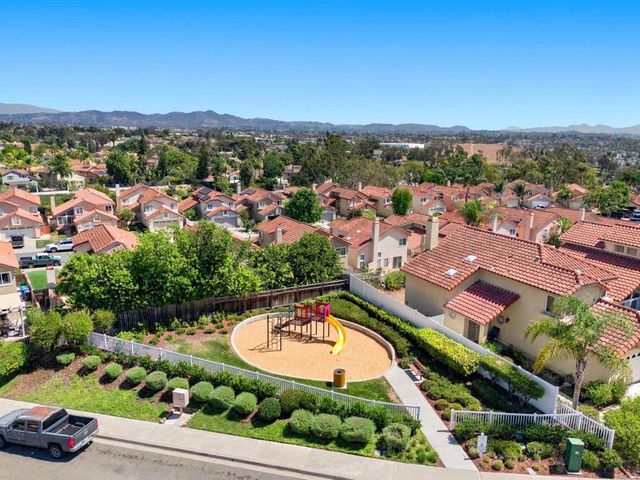 1702 Avenida Vista Labera, Oceanside, CA 92056