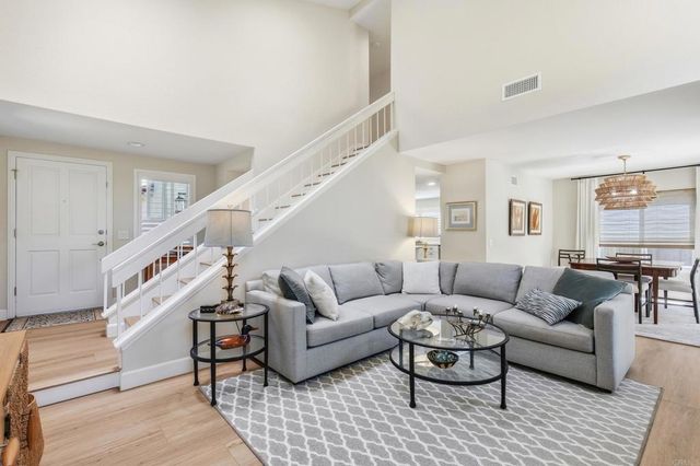 1702 Avenida Vista Labera, Oceanside, CA 92056