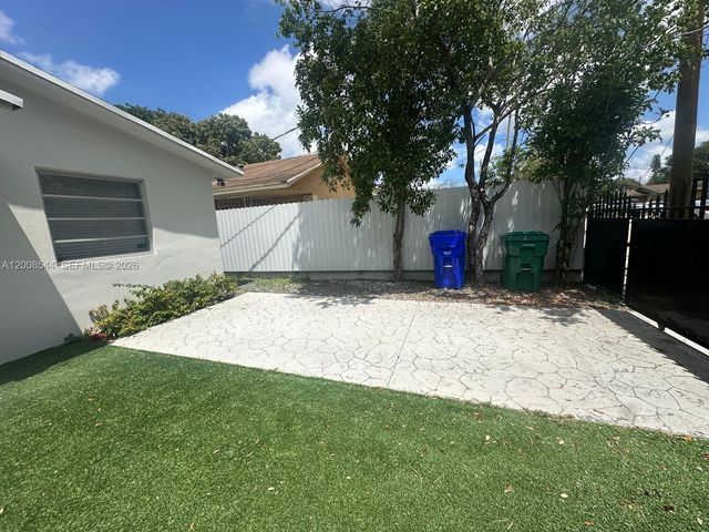 1555 NW 34th St 1555, Miami, FL 33142