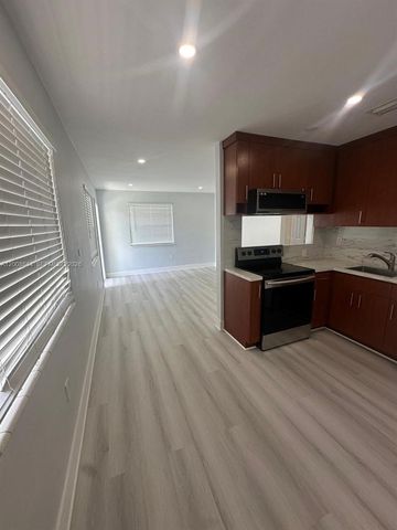 1555 NW 34th St 1555, Miami, FL 33142