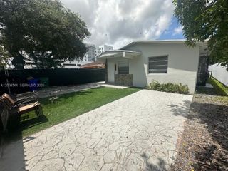 1555 NW 34th St 1555, Miami, FL 33142
