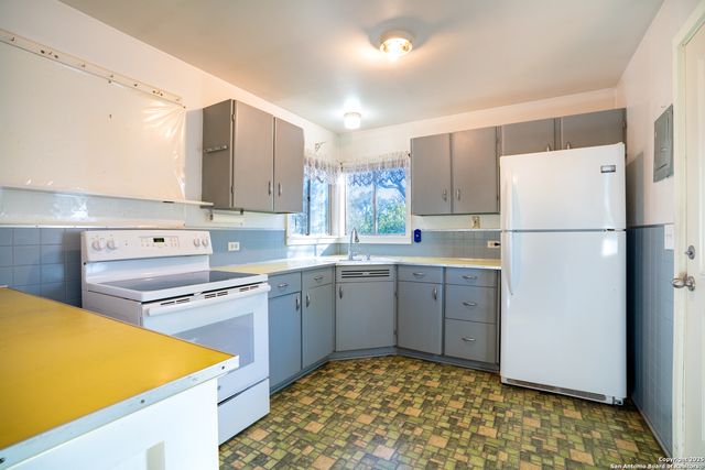 805 Evergreen, Comfort, TX 78013