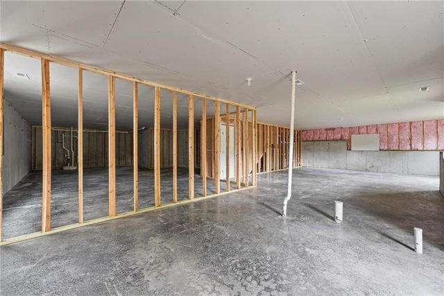 20659 Skyview Lane, Spring Hill, KS 66083