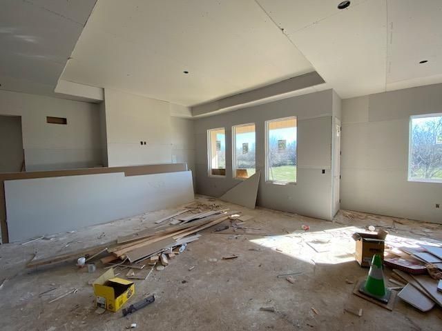 20659 Skyview Lane, Spring Hill, KS 66083