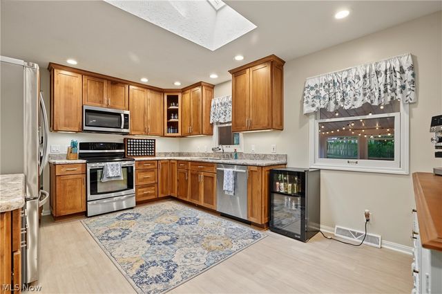 4617 Commodore Drive, Stow, OH 44224