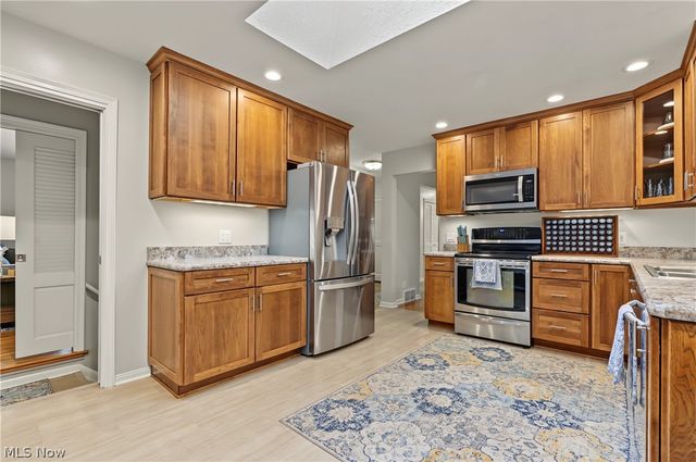 4617 Commodore Drive, Stow, OH 44224