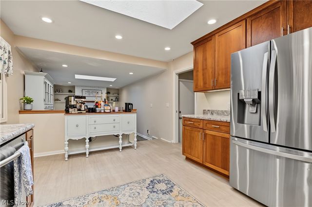 4617 Commodore Drive, Stow, OH 44224