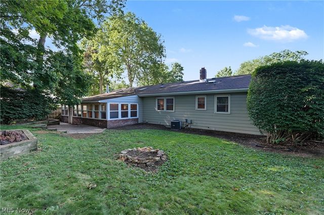 4617 Commodore Drive, Stow, OH 44224