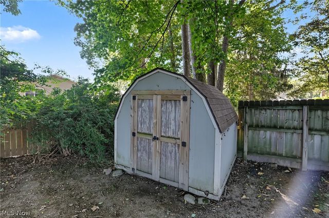 4617 Commodore Drive, Stow, OH 44224