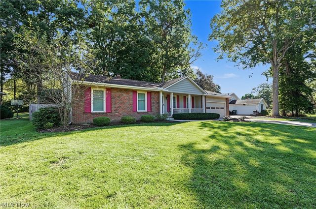 4617 Commodore Drive, Stow, OH 44224