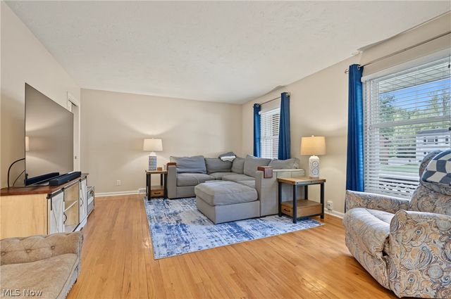 4617 Commodore Drive, Stow, OH 44224