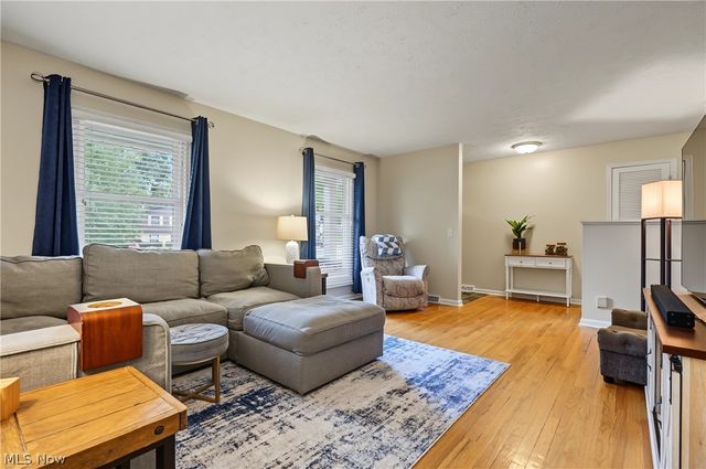 4617 Commodore Drive, Stow, OH 44224