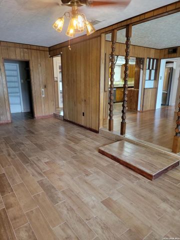 339 Covina, San Antonio, TX 78218